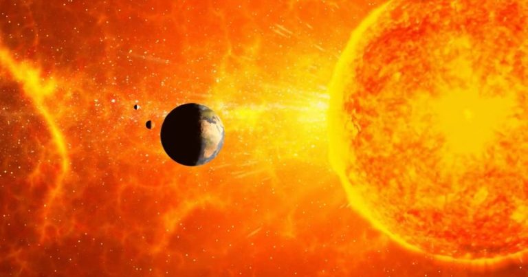 Strongest-Solar-Radiation-Storm-in-Over-20-Years-Hits-Earth_-S4-Alert-Triggers-Northern-Lights-Spectacle-and-Tech-Warnings